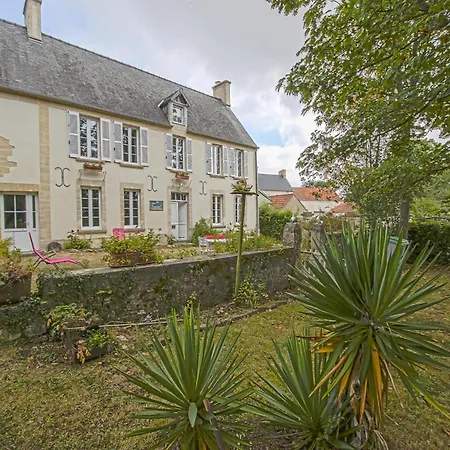 Normandy Garden Escape, Cleaning Included Casa de Férias